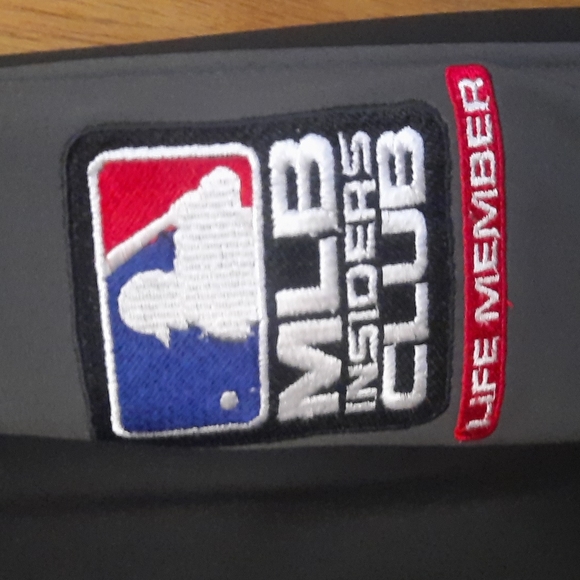 MLB Insiders Club Genuine Merchandise Heavyweight Jacket - Picture 2 of 7